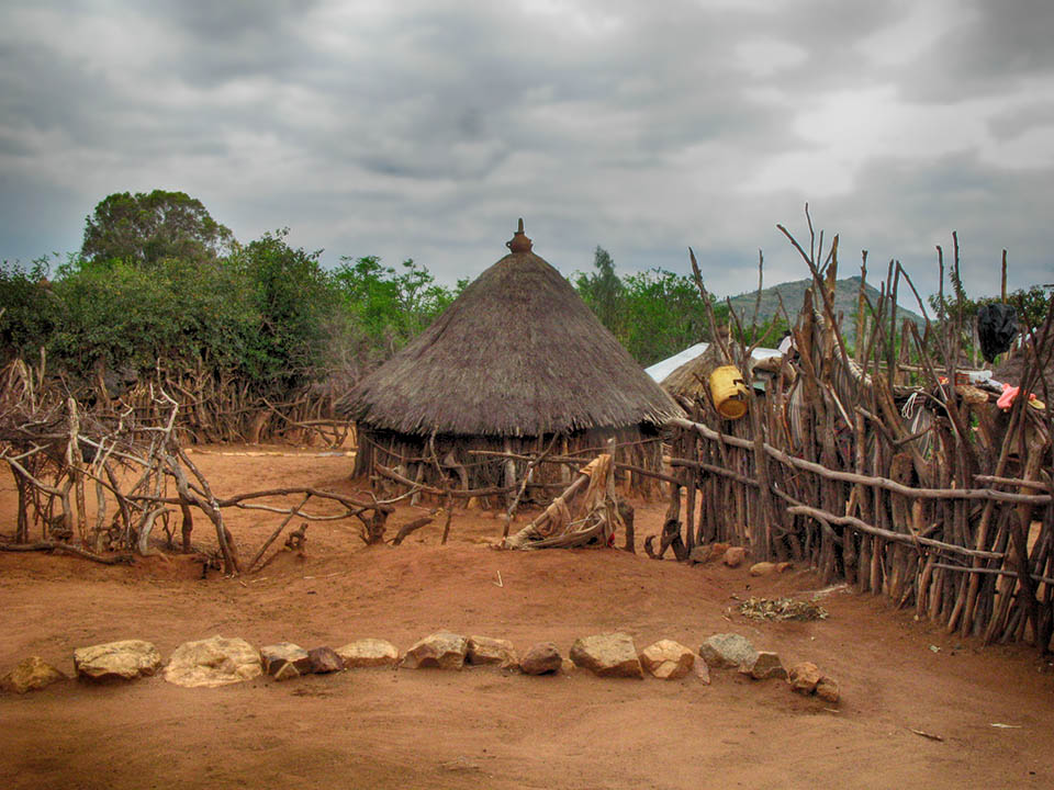 Эфиопская деревня
---------
 (кликните по изображению, чтобы открыть его в полный экран)