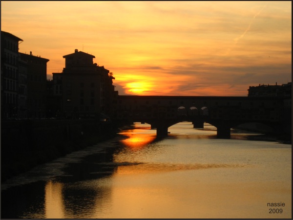 Ponte Vecchio
---------
 (  ,      )