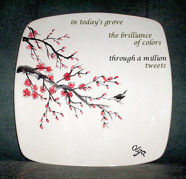 Plum blossom plate. Ceramic.
---------
 (  ,      )