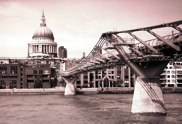 Millennium bridge.
---------
 (  ,      )