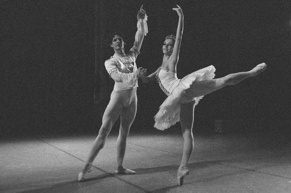  -  
---------
 (  ,      )