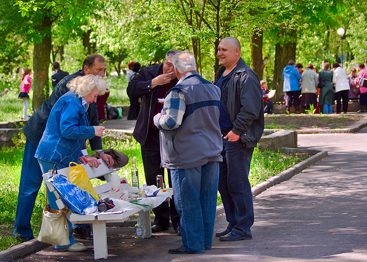 Picnic a la Rus
---------
 (  ,      )