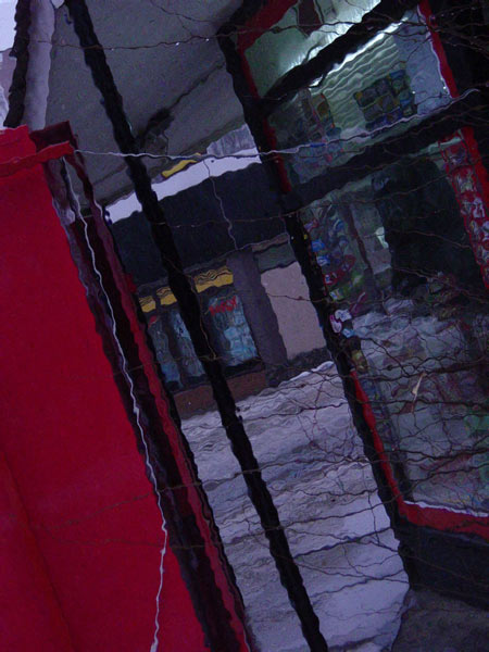 Red&White
---------
 (  ,      )