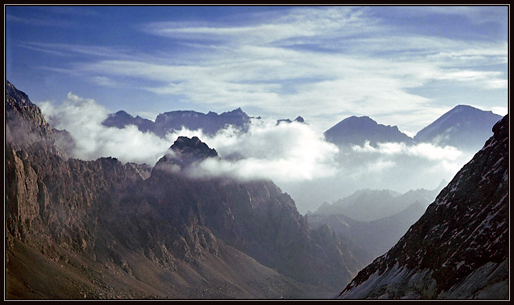 Matcha mountainous knot (4) 1983
---------
 (  ,      )