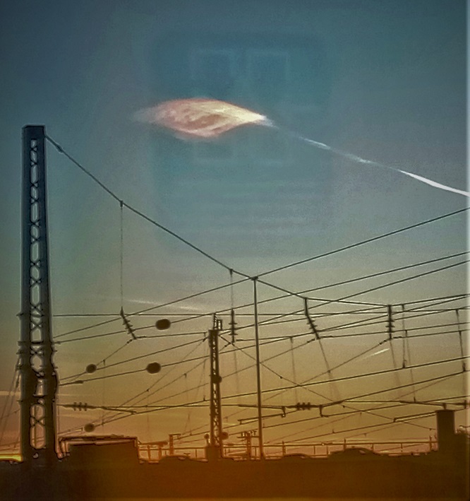  / UFO
---------
 (  ,      )