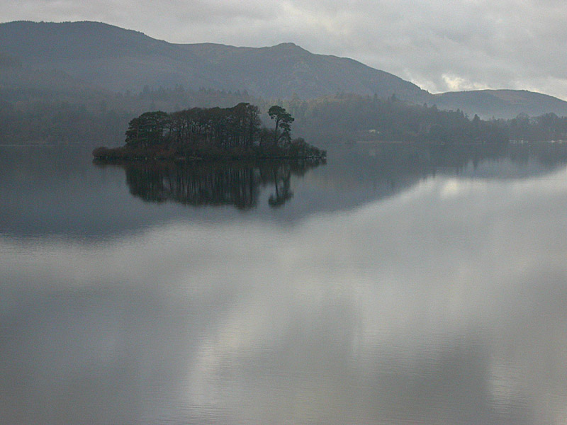 Derwent Water
---------
 (  ,      )