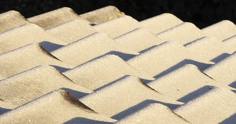 Frosty Roof
---------
 (  ,      )