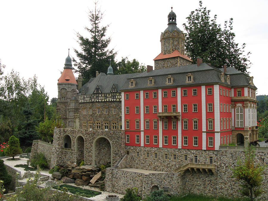  /Książ castle
---------
 (  ,      )