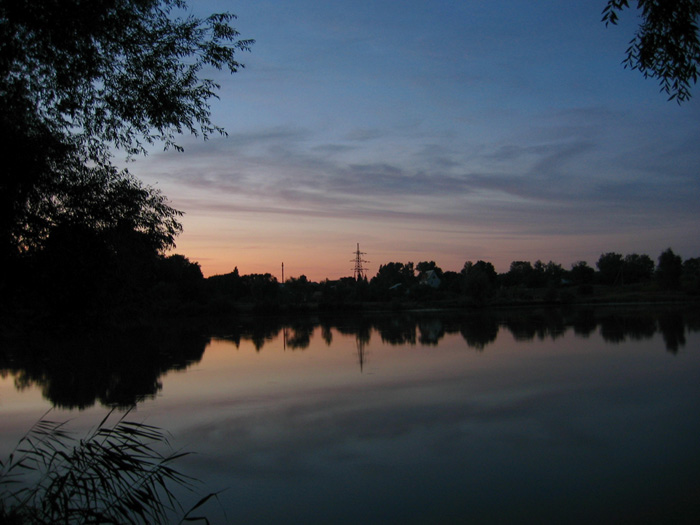 the evening lake
---------
 (  ,      )