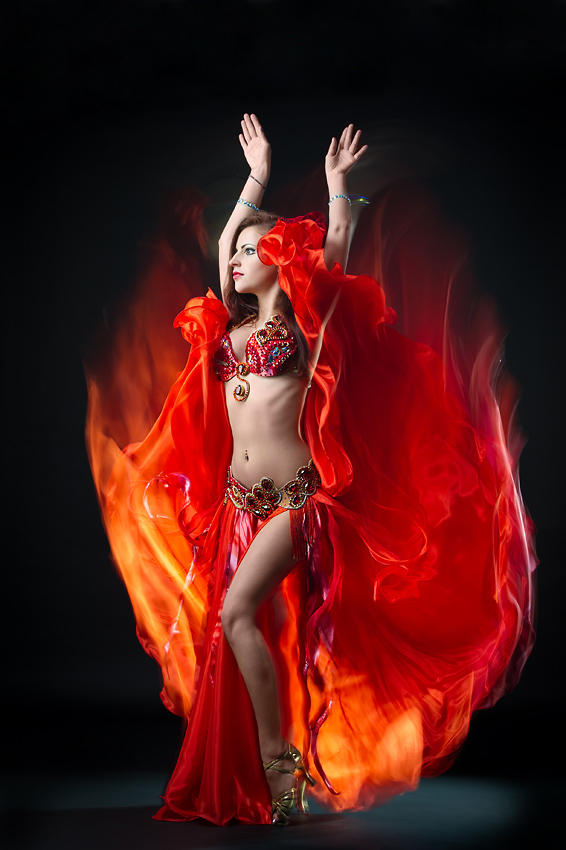 fire dance 1
---------
 (  ,      )