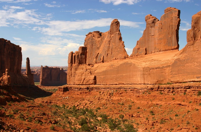 Arches Canyon
---------
 (  ,      )