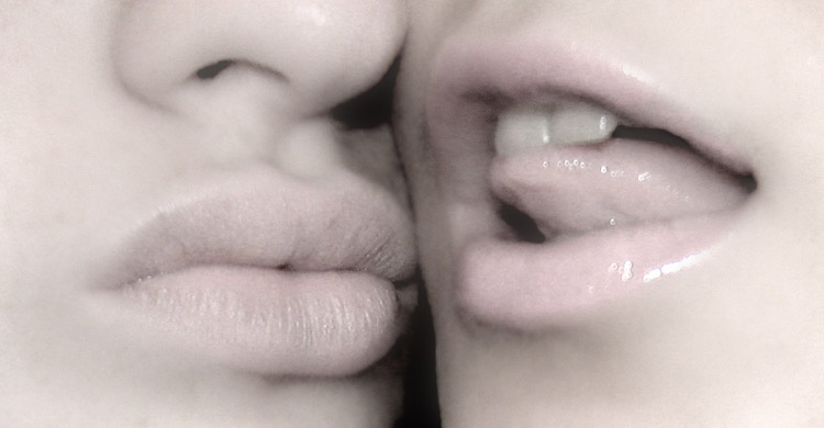 LipS
---------
 (  ,      )