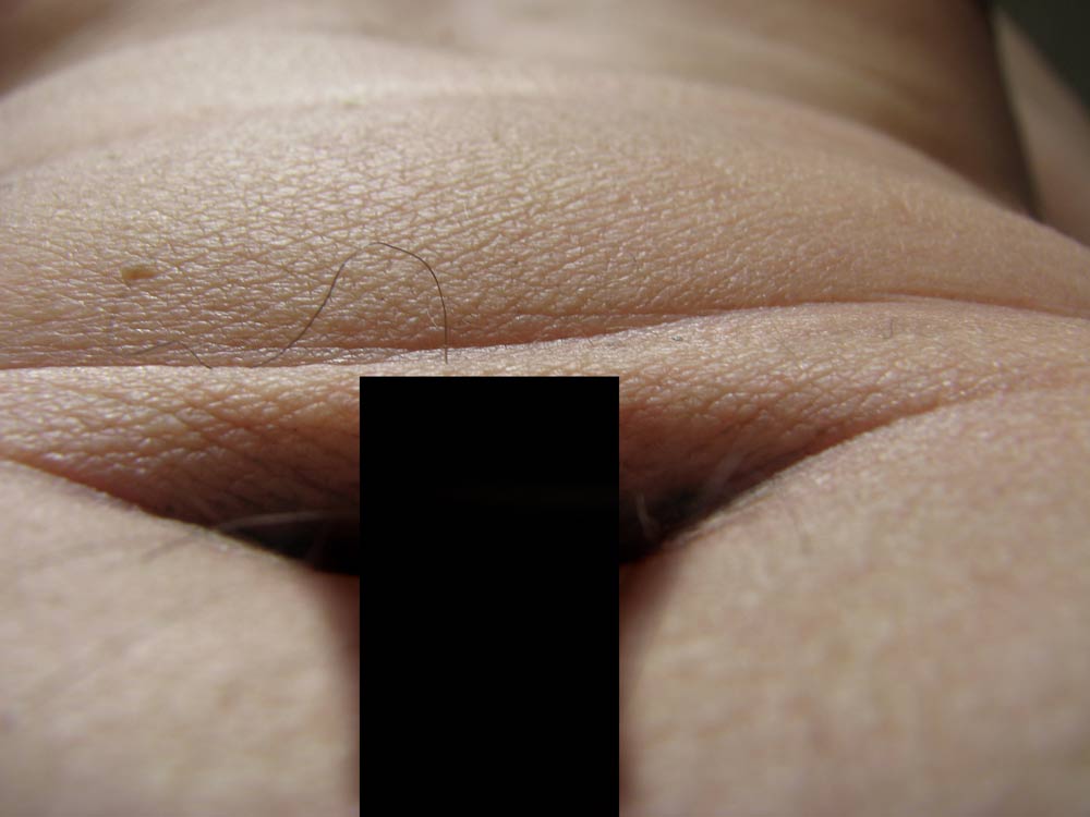 Close-Up
---------
 (  ,      )