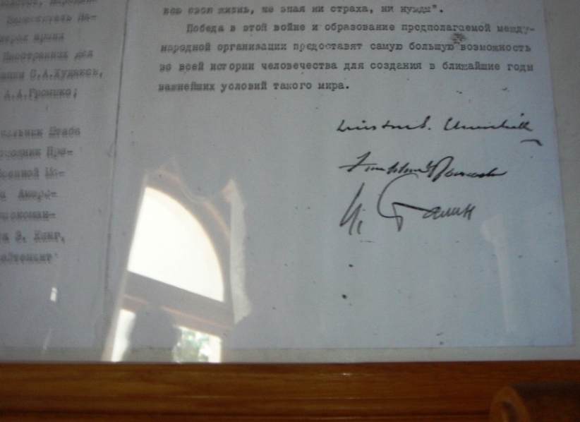 ...  ...
---------
 (  ,      )