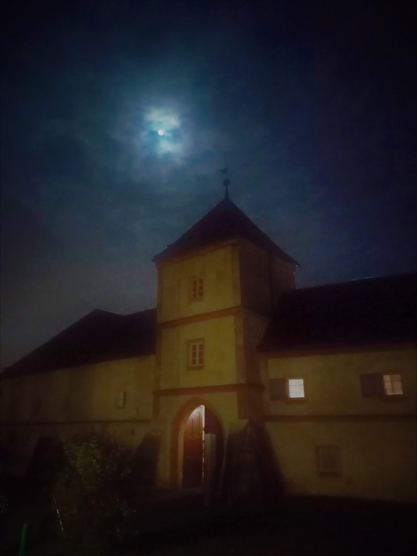Schloss Blutenburg
---------
 (  ,      )