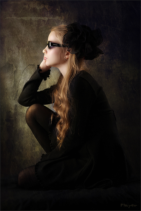 Lady in Black
---------
 (  ,      )