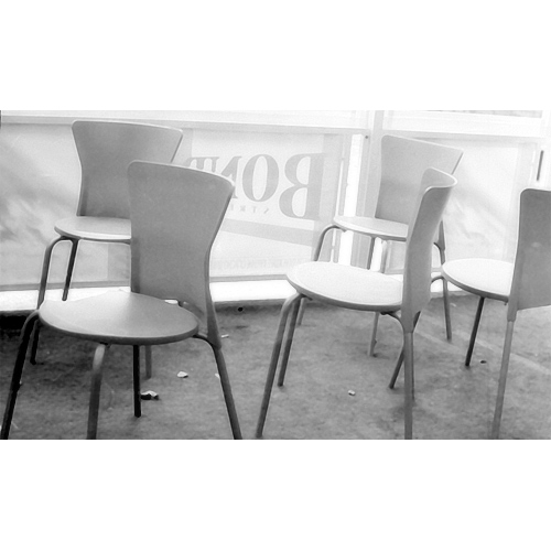 [5chairs]
---------
 (  ,      )