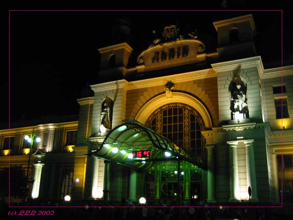 Trainstation
---------
 (  ,      )