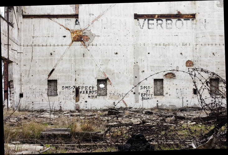 VERBOTEN
---------
 (  ,      )