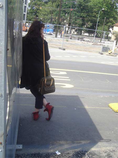 Red Shoes
---------
 (  ,      )