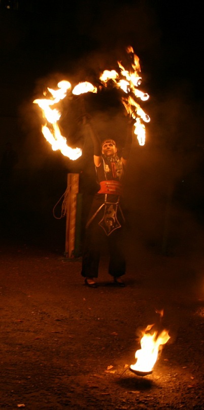 Fire show
---------
 (  ,      )