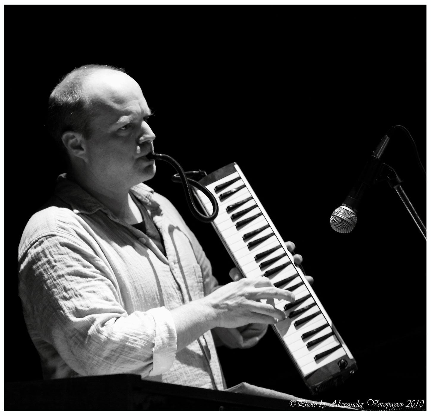 John Medeski
---------
 (  ,      )