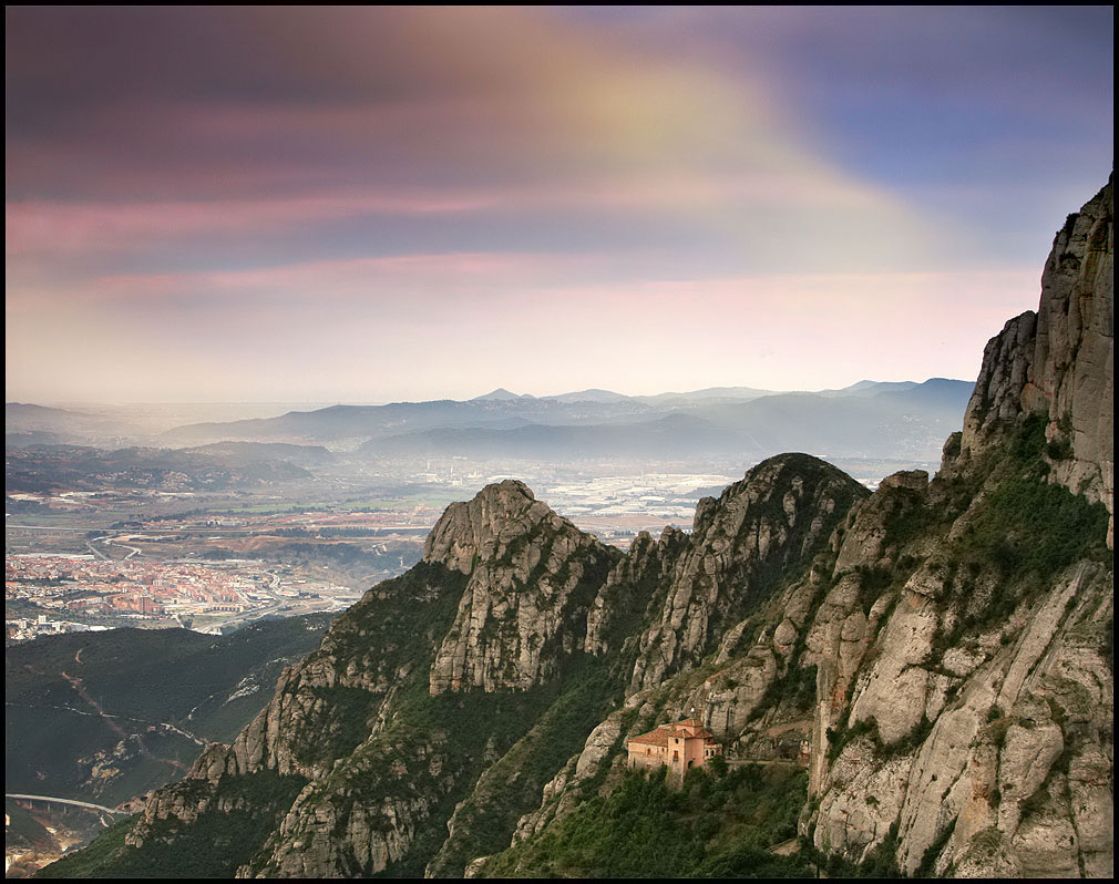 Montserrat
---------
 (  ,      )