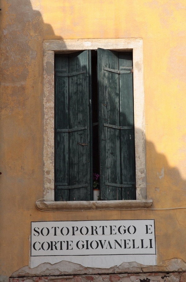 ���� (�������, 2008 �.)
---------
 (�������� �� �����������, ����� ������� ��� � ������ �����)