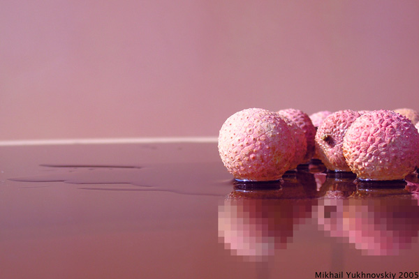 Lychee
---------
 (  ,      )