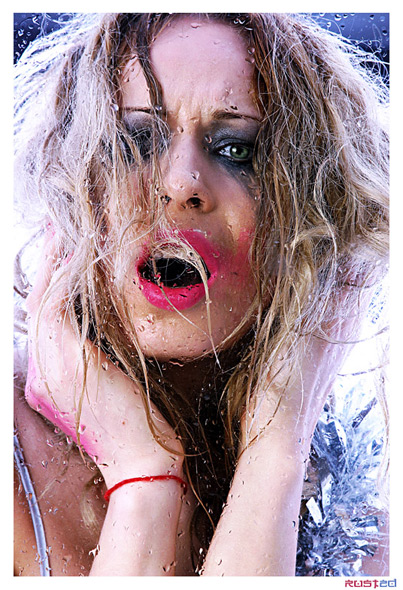 Freaky Fantazma
---------
 (  ,      )