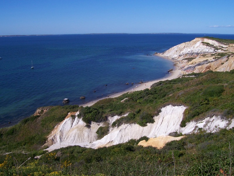 Vineyard Sound & The Gay Head cliffs
---------
 (  ,      )