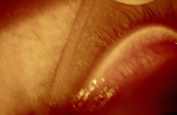 Flash
---------
 (  ,      )
