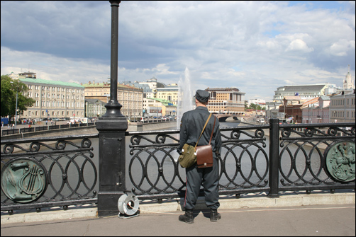 Back in USSR
---------
 (  ,      )