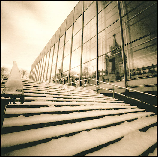 pinhole #3
---------
 (  ,      )